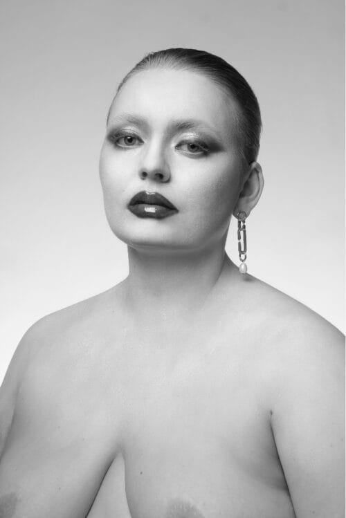 Boucle d'oreille chaine de mailles modulables en argent et en or ethique labelisé Faimined avec perle ancinne upcyclée